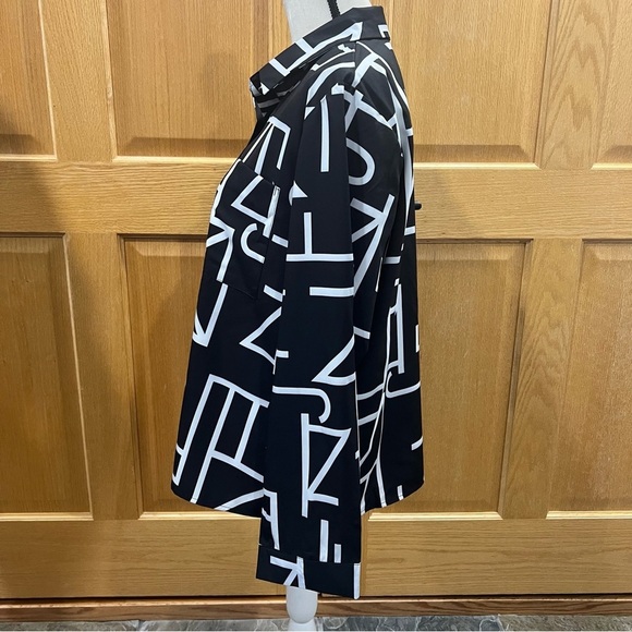 Black and White Geometric Button-Up Shirt - Picture 4 of 12